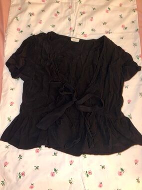 Brandy Melville John Galt black tie front top